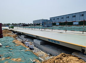 鄭州航空港醫(yī)學城100噸地磅