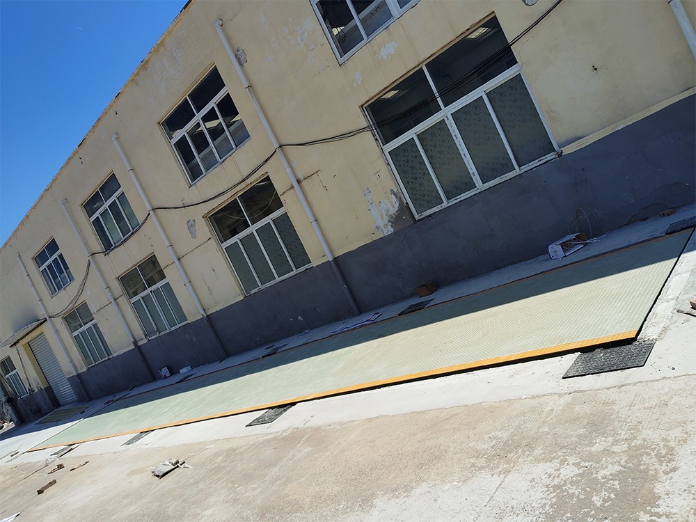 新鄉(xiāng)安舒旅房車改裝3